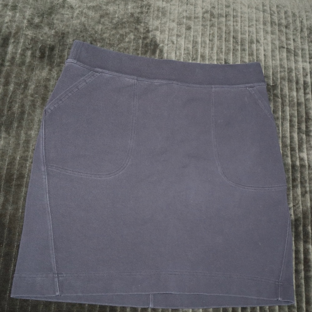 Classic black Pull-On Women's Skort